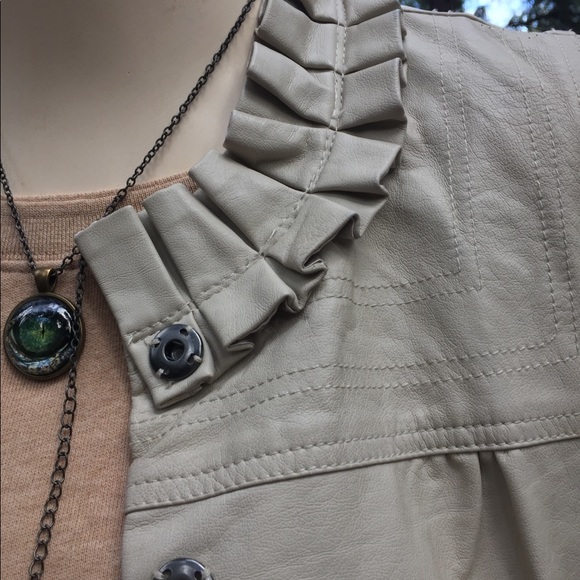 Bagatelle  creamy faux leather cropped oatmeal jacket ,HP 26-4 - Picture 14 of 16